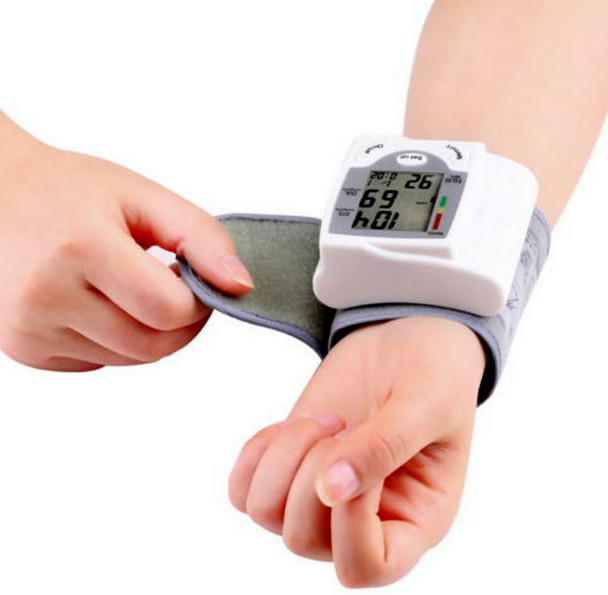 Electronic Wristband Cuff Digital Blood Pressure-Heartbeat Monitor