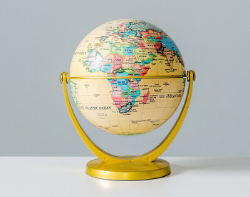 360 Degree Rotating Globe